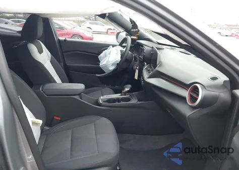 2025 Chevrolet Trax Fwd 1Rs z USA, uszkodzony, nr VIN KL77LGEP6SC292224